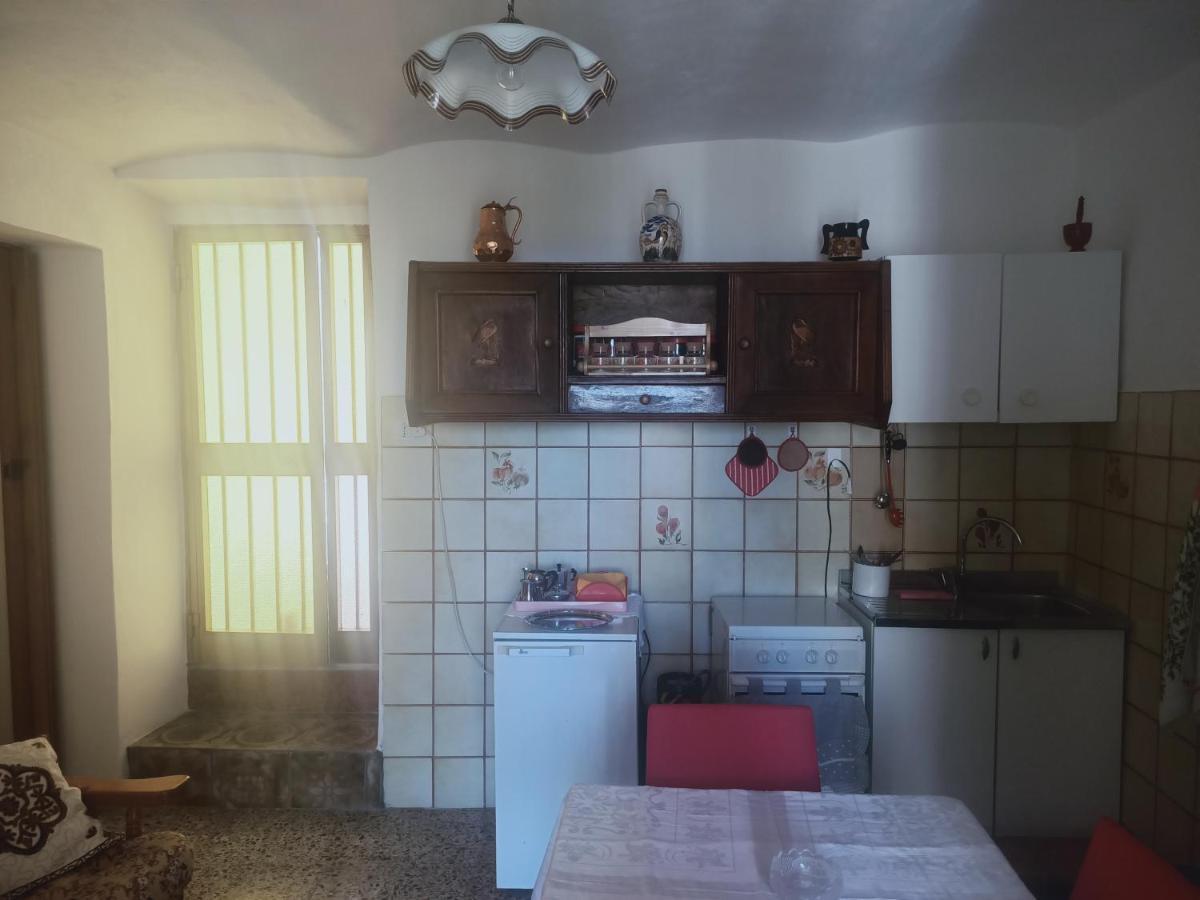 Musica E Poesia Da Battisti Ida Vila Poggio Bustone Exterior foto
