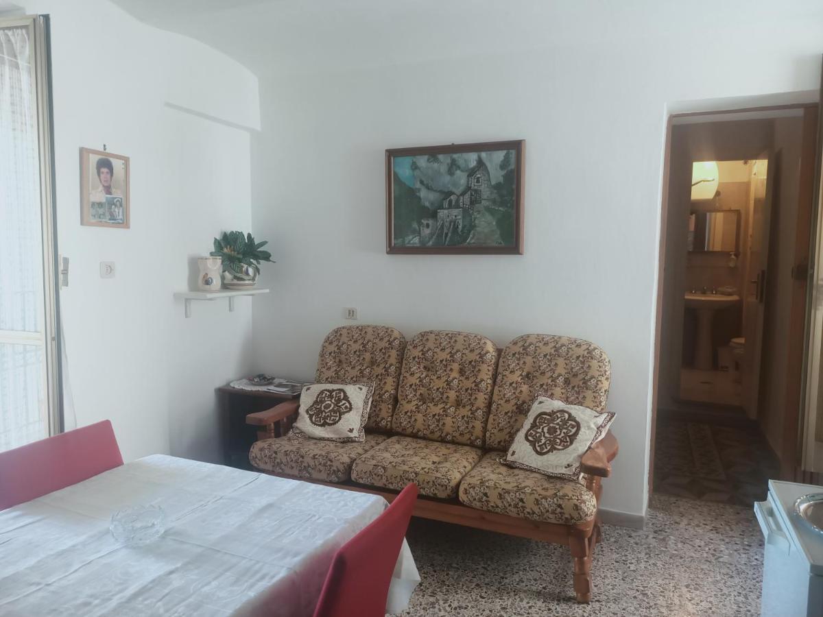 Musica E Poesia Da Battisti Ida Vila Poggio Bustone Exterior foto